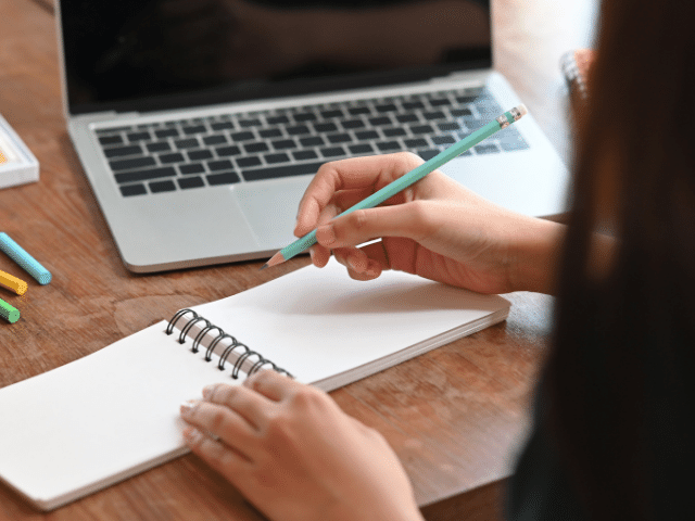 how to choose essay writing company